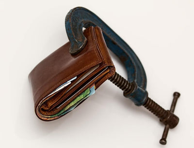 Cum iti securizezi datele personale cu un portofel cu protectie RFID