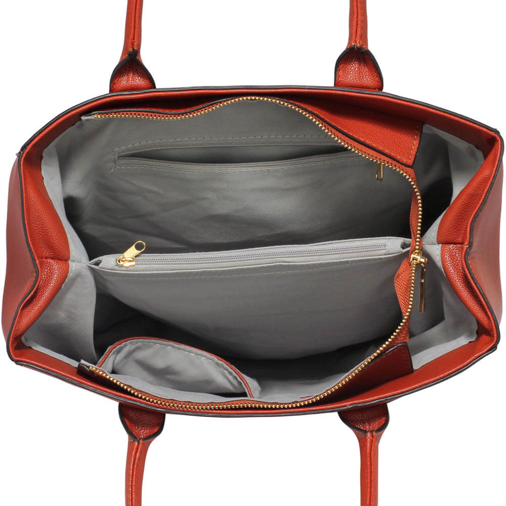 Geanta dama Amber, Maro 2